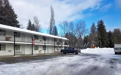 Anchor Riverfront Motel