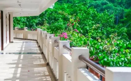 Yuhuayuan Sea View Hotel