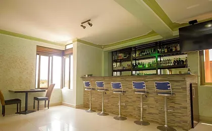 Tesh Hotel