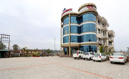 OYO 29383 Hotel Heaven Heights
