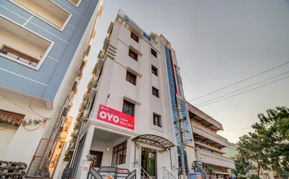 OYO Flagship 24397 9 Star Hotel