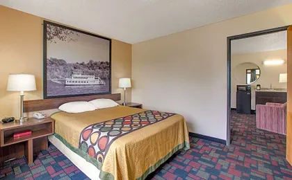 Super 8 by Wyndham Boonville