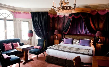 Hotel L Hotel