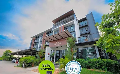 The living Hotel Samutprakan