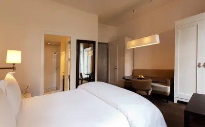 Courtyard Room