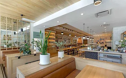 Best Western Plus Baker Street Inn
