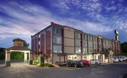 Econo Lodge Erie near Casino