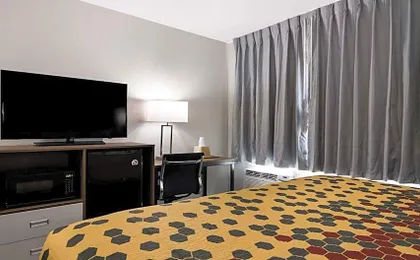 Econo Lodge Portage