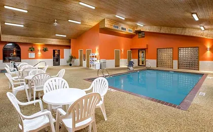 Super 8 by Wyndham Brookings