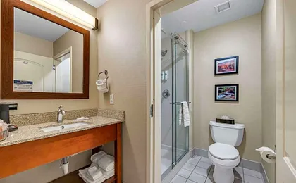 Comfort Inn & Suites Logan Near University