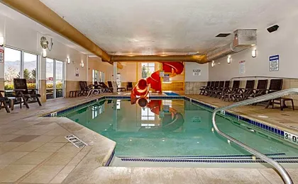 Comfort Inn & Suites Logan Near University
