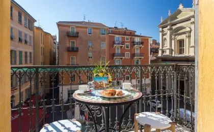 LE ROSSETTI B. - modern, long balcony, old town Nice