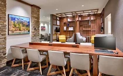 Hyatt Place Anchorage-Midtown