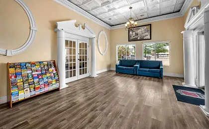 Super 8 by Wyndham Metairie