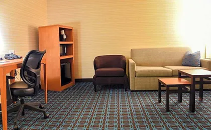 Fairfield Inn & Suites by Marriott Hartford Airport