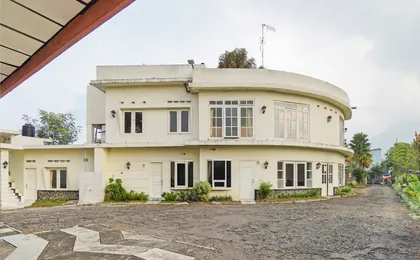 OYO 90371 Hotel Tawang Argo