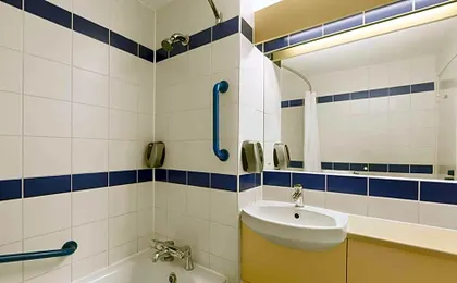 Days Inn by Wyndham Sutton Scotney South