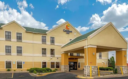Comfort Inn Walcott near Davenport