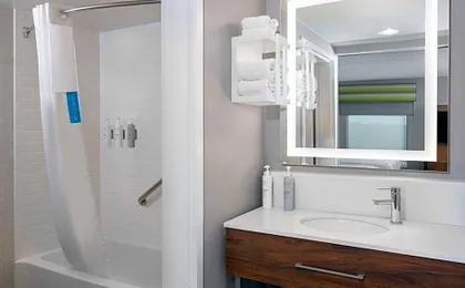 Hampton Inn & Suites Cleveland-Beachwood