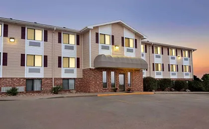 Travelodge by Wyndham Jefferson City