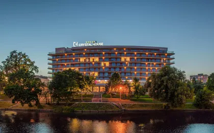 Crystal House Suite Hotel & Spa