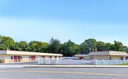 Americas Best Value Inn - Port Jefferson Station Long Island