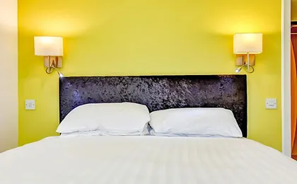 The Hotel Rafiya, Redditch