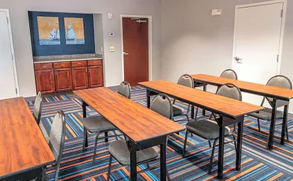 Hampton Inn & Suites Norfolk-Airport