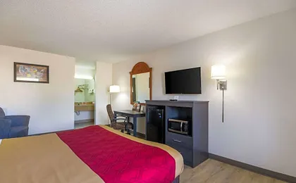 Econo Lodge Little Creek