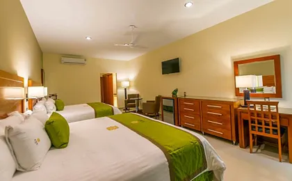 Hotel Ecce Inn & Spa