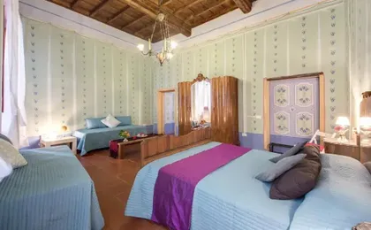 Rhome Apartments