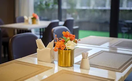 Home Inn Plus Hangzhou West Lake Lakeside Pedestrian Street
