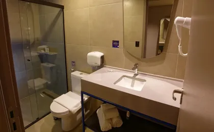 Golden Tower Express Nacoes Unidas