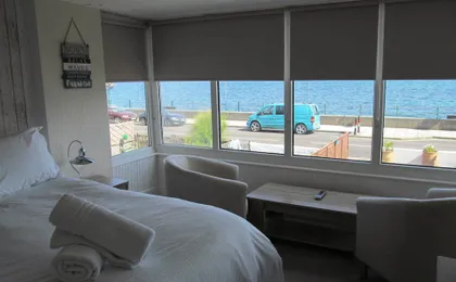 Shoreline Lodgings