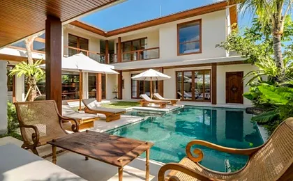 Elegant 5 Bedrooms private luxury villa in Canggu