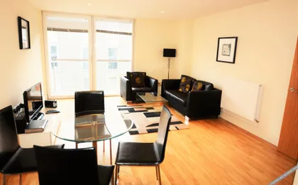 Zen Apartments - City Airport London