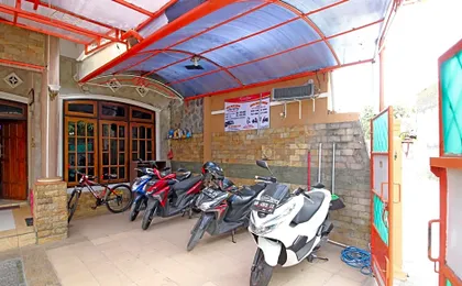 RedDoorz near Mall Ambarukmo Yogyakarta