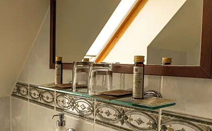 Hotel Octarna - Free On-site Parking