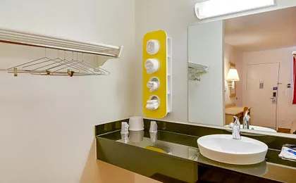 Motel 6-Rolling Meadows, IL - Chicago Northwest