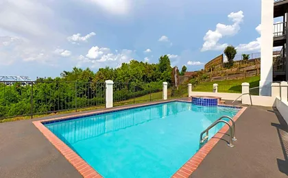 Days Inn & Suites by Wyndham Vicksburg