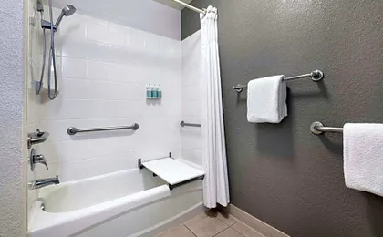 Courtyard By Marriott Toledo Maumee/Arrowhead