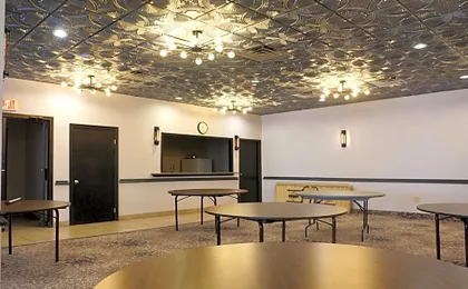 American Inn & Suites