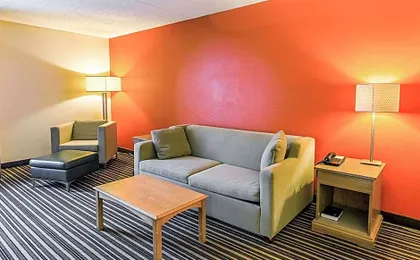 Econo Lodge Inn & Suites Norton - Wise South