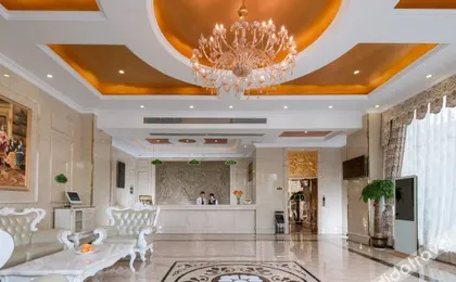 Vienna Hotel （Shenzhen Bantian Guangyayuan Station）