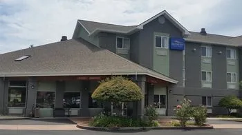 Baymont Inn and Suites Redding
