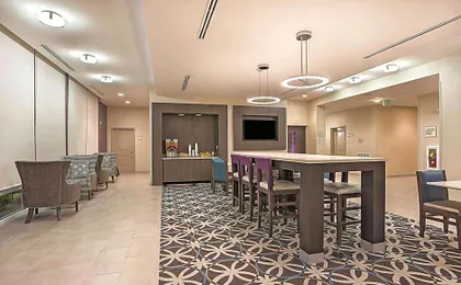 La Quinta Inn & Suites by Wyndham Chattanooga - Lookout Mtn
