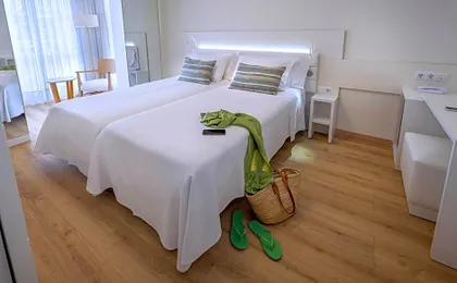 Monica Hotel