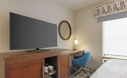 Hampton Inn & Suites Pittsburgh/Harmarville