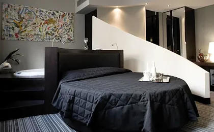 Twentyone Hotel