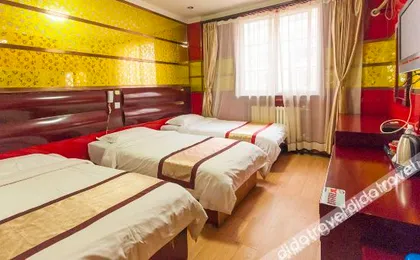 Huaying Hotel (Tangshan Qianxi Yufeng Street Shop)
